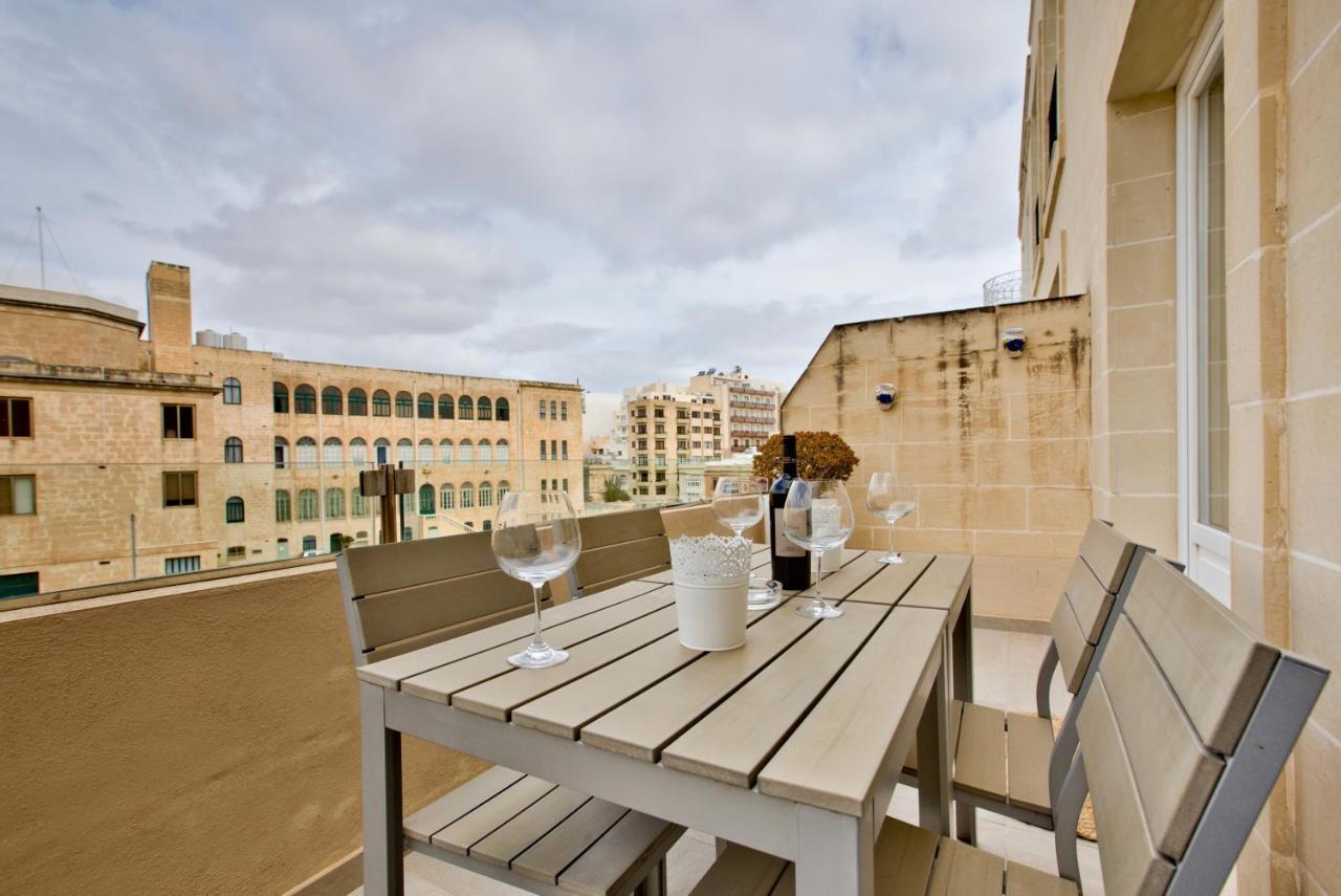 Bright And Central 2 Bedroom Apartment In Σλιέμα Εξωτερικό φωτογραφία